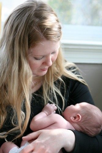 mom with newborn