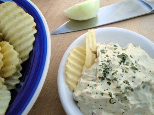 Homemade French Onion Chip Dip