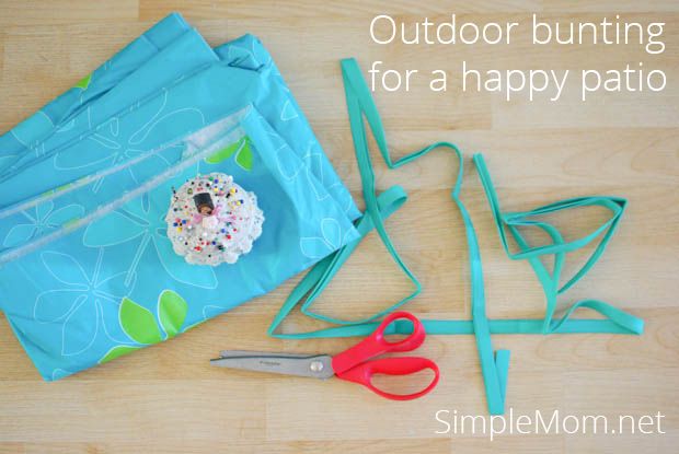 Outdoor bunting for a happy patio [SimpleMom.net]