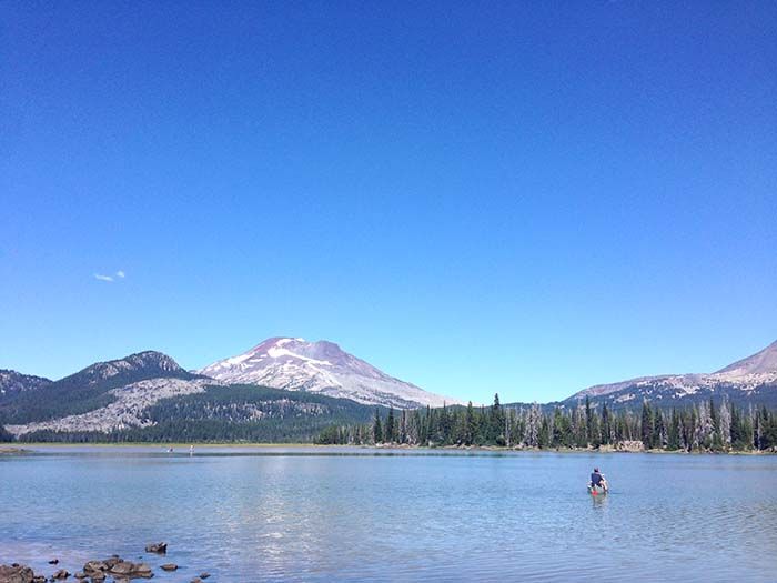 canoeing on the lake in oregon